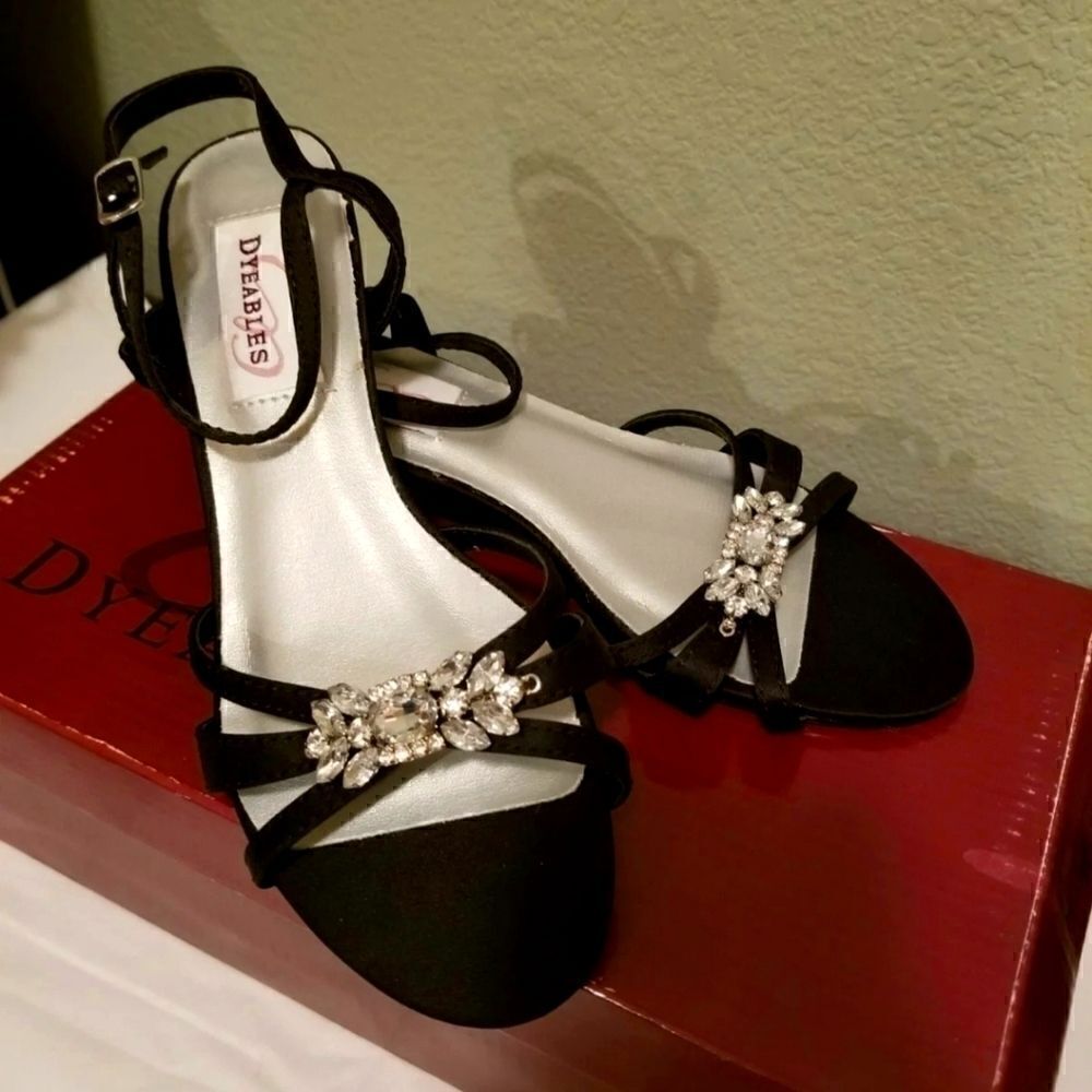 Dyeables heels 5.5 wide SALE!